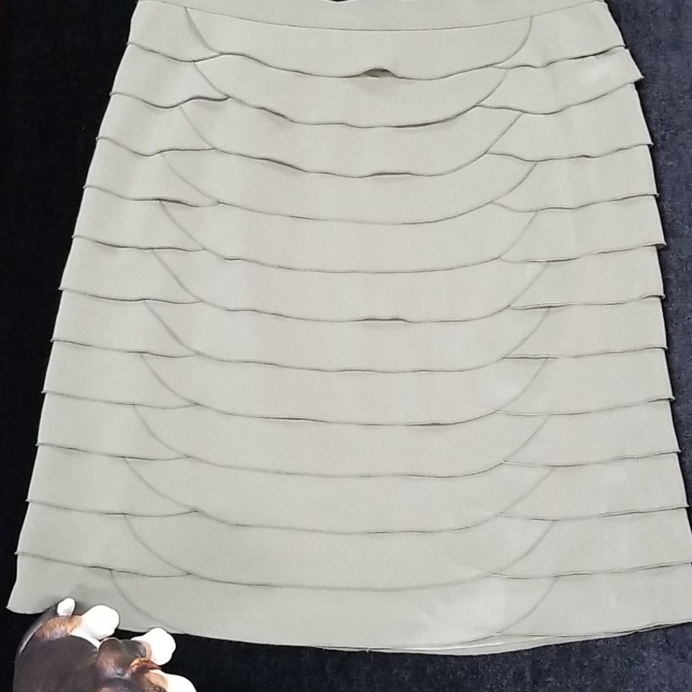Gianni Bini Midi olive skirt size 6